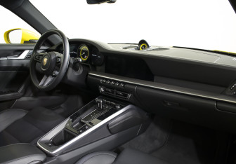 Подержанный автомобиль Porsche 911 Coupe 2019 года (8 фото)