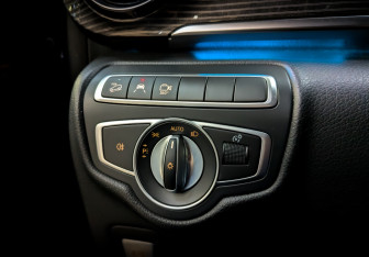 Подержанный автомобиль Mercedes-Benz Vito 2019 года (27 фото)