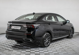 Подержанный автомобиль Omoda S5 2024 года (5 фото)