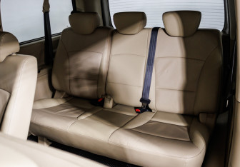 Подержанный автомобиль Hyundai H-1 2016 года (18 фото)