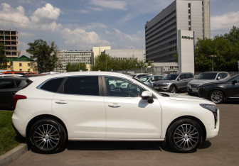Подержанный автомобиль Haval Jolion 2023 года (3 фото)