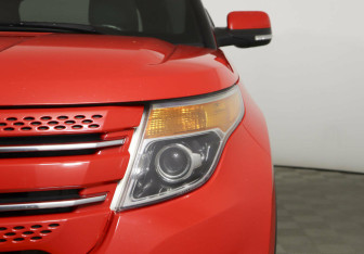 Подержанный автомобиль Ford Explorer 2014 года (5 фото)