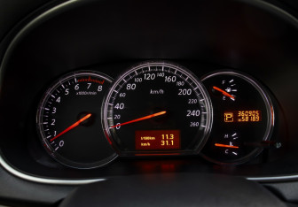 Подержанный автомобиль Nissan Teana 2010 года (11 фото)