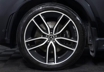 Подержанный автомобиль Mercedes-Benz GLE 2019 года (22 фото)