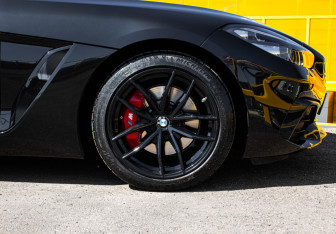 Подержанный автомобиль BMW Z4 Roadster 2020 года (12 фото)