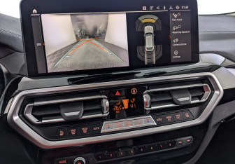 Подержанный автомобиль BMW X4 2022 года (26 фото)