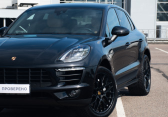 Подержанный автомобиль Porsche Macan 2017 года (25 фото)