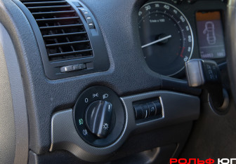 Подержанный автомобиль Skoda Octavia Liftback 2008 года (14 фото)