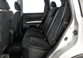 Подержанный автомобиль Nissan X-Trail 2013 года (18 фото)