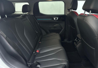 Подержанный автомобиль Haval H3 2024 года (14 фото)