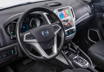Подержанный автомобиль Changan CS35 2016 года (6 фото)