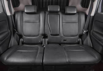 Подержанный автомобиль Mitsubishi Outlander 2014 года (24 фото)