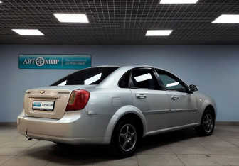 Подержанный автомобиль Chevrolet Lacetti Sedan 2008 года (5 фото)
