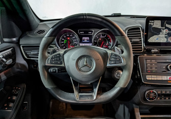 Подержанный автомобиль Mercedes-Benz GLE AMG 2016 года (22 фото)