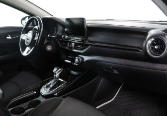 Подержанный автомобиль Kia Cerato Sedan 2020 года (8 фото)