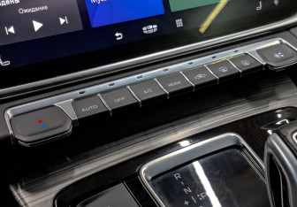 Подержанный автомобиль Geely Atlas Pro 2021 года (24 фото)