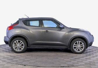 Подержанный автомобиль Nissan Juke 2014 года (4 фото)