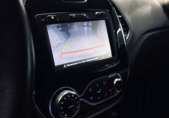 Подержанный автомобиль Renault Kaptur 2017 года (14 фото)