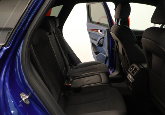Подержанный автомобиль Audi Q5 2021 года (23 фото)