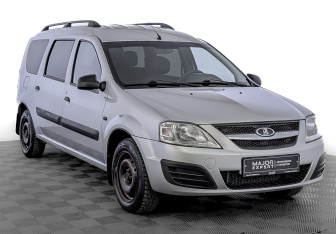 Подержанный автомобиль LADA (ВАЗ) Largus Wagon 2017 года (3 фото)