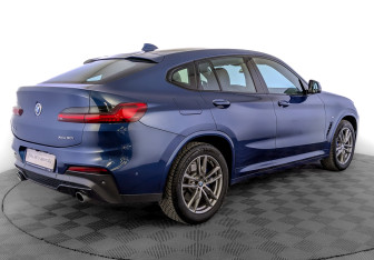 Подержанный автомобиль BMW X4 2021 года (5 фото)