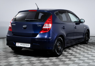 Подержанный автомобиль Hyundai i30 Hatchback 2010 года (5 фото)