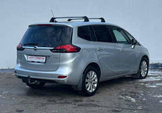Подержанный автомобиль Opel Zafira Compactvan 2013 года (5 фото)