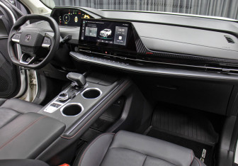 Подержанный автомобиль Changan CS55PLUS 2024 года (11 фото)