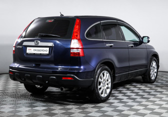 Подержанный автомобиль Honda CR-V 2007 года (5 фото)