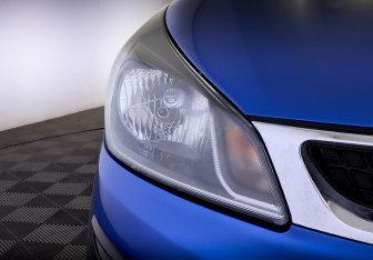 Подержанный автомобиль Kia Rio Hatchback 2019 года (16 фото)