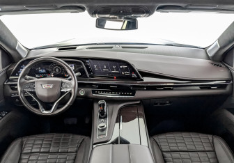 Подержанный автомобиль Cadillac Escalade Suv 2021 года (14 фото)