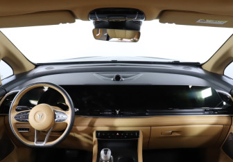 Подержанный автомобиль Voyah Dream 2023 года (12 фото)