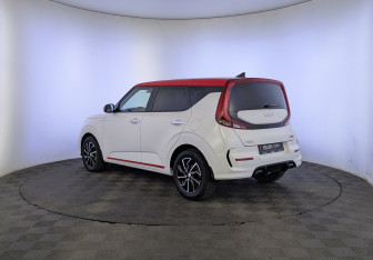 Подержанный автомобиль Kia Soul 2022 года (7 фото)