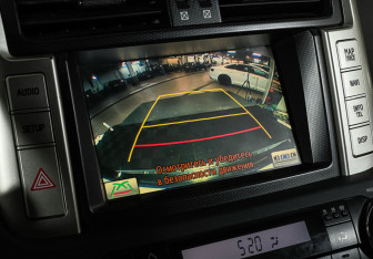 Подержанный автомобиль Toyota Land Cruiser Prado 2010 года (17 фото)