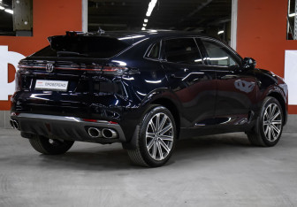 Подержанный автомобиль Changan UNI-K 2023 года (5 фото)