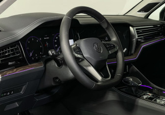 Новый Volkswagen Touareg 2025 (12 фото)