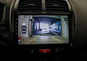 Подержанный автомобиль Mitsubishi ASX 2012 года (14 фото)