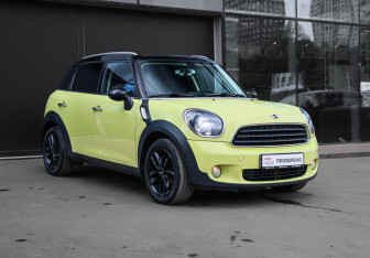 Подержанный автомобиль MINI Countryman 2011 года (3 фото)