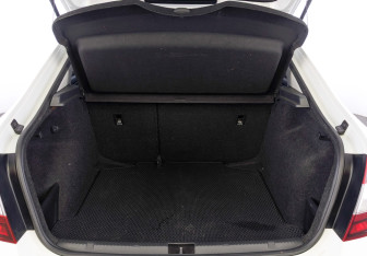 Подержанный автомобиль Skoda Rapid Liftback 2018 года (10 фото)