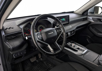 Подержанный автомобиль Haval Jolion 2023 года (15 фото)