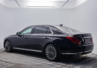 Подержанный автомобиль Genesis G90 2017 года (3 фото)