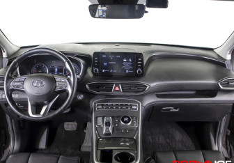Подержанный автомобиль Hyundai Santa Fe 2021 года (12 фото)