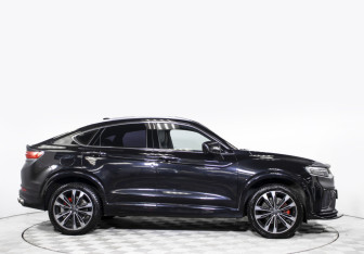 Подержанный автомобиль Geely Tugella 2023 года (4 фото)