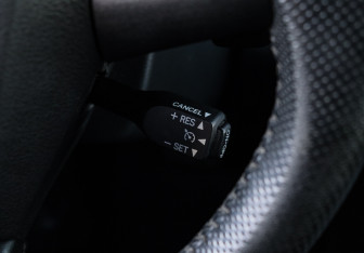 Подержанный автомобиль Toyota RAV4 2010 года (19 фото)