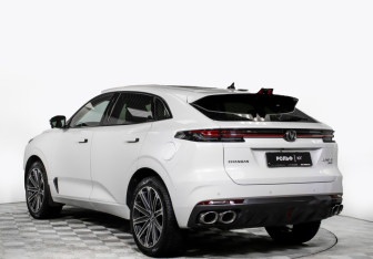 Подержанный автомобиль Changan UNI-K 2024 года (7 фото)