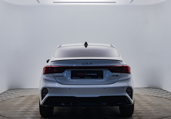 Подержанный автомобиль Kia Cerato Sedan 2021 года (4 фото)