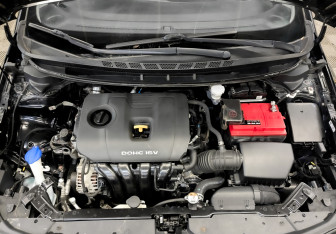 Подержанный автомобиль Kia Cerato Sedan 2019 года (9 фото)