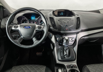 Подержанный автомобиль Ford Kuga 2016 года (12 фото)