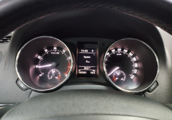 Подержанный автомобиль Skoda Yeti 2013 года (12 фото)