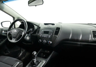 Подержанный автомобиль Kia Cerato Sedan 2015 года (5 фото)